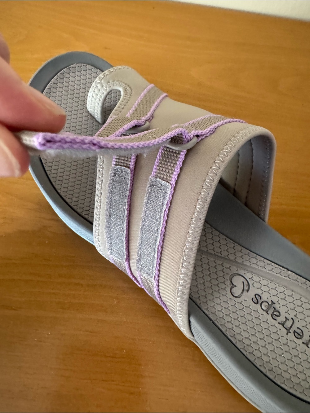BareTraps Gray Sandals - New with Tags - Picture 8 of 12